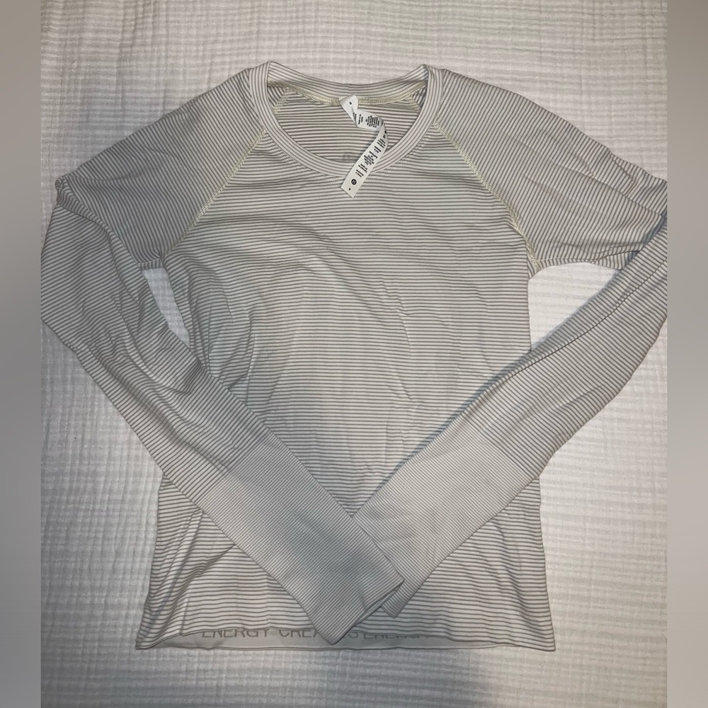 Lululemon Swiftly Tech Long Sleeve Race Length